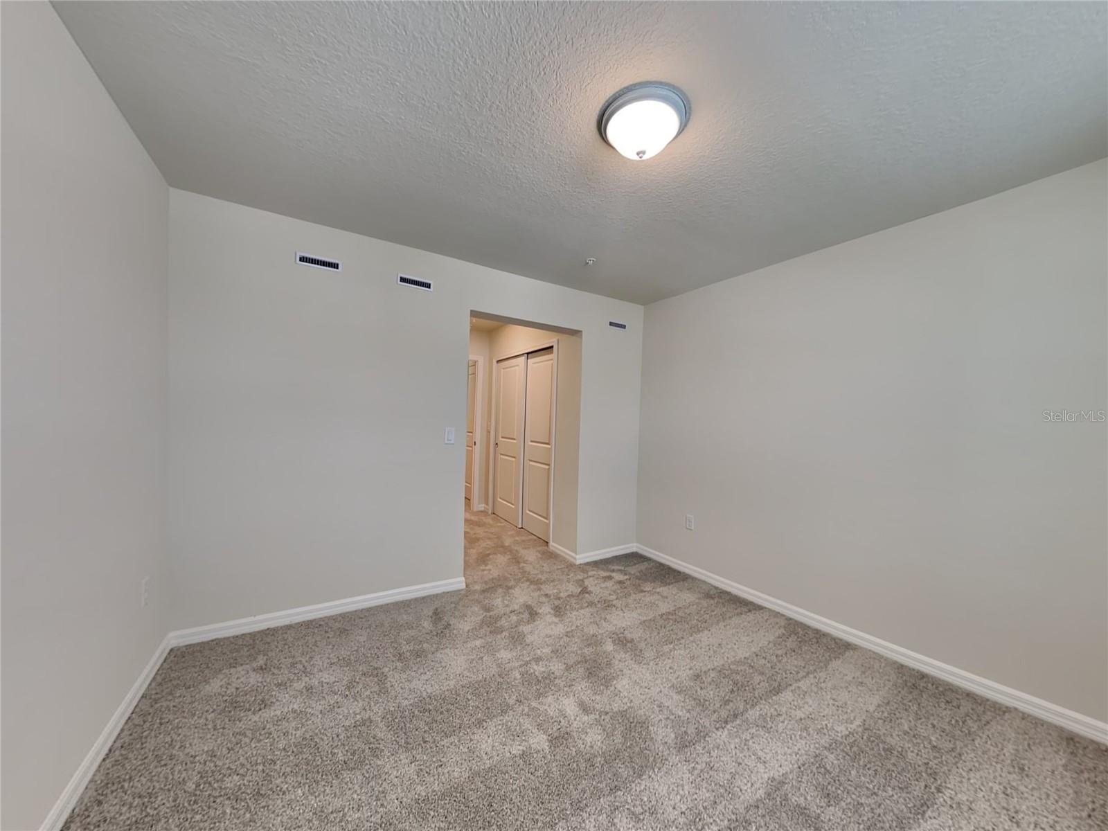 EMERALD POINTE - Residential Lease