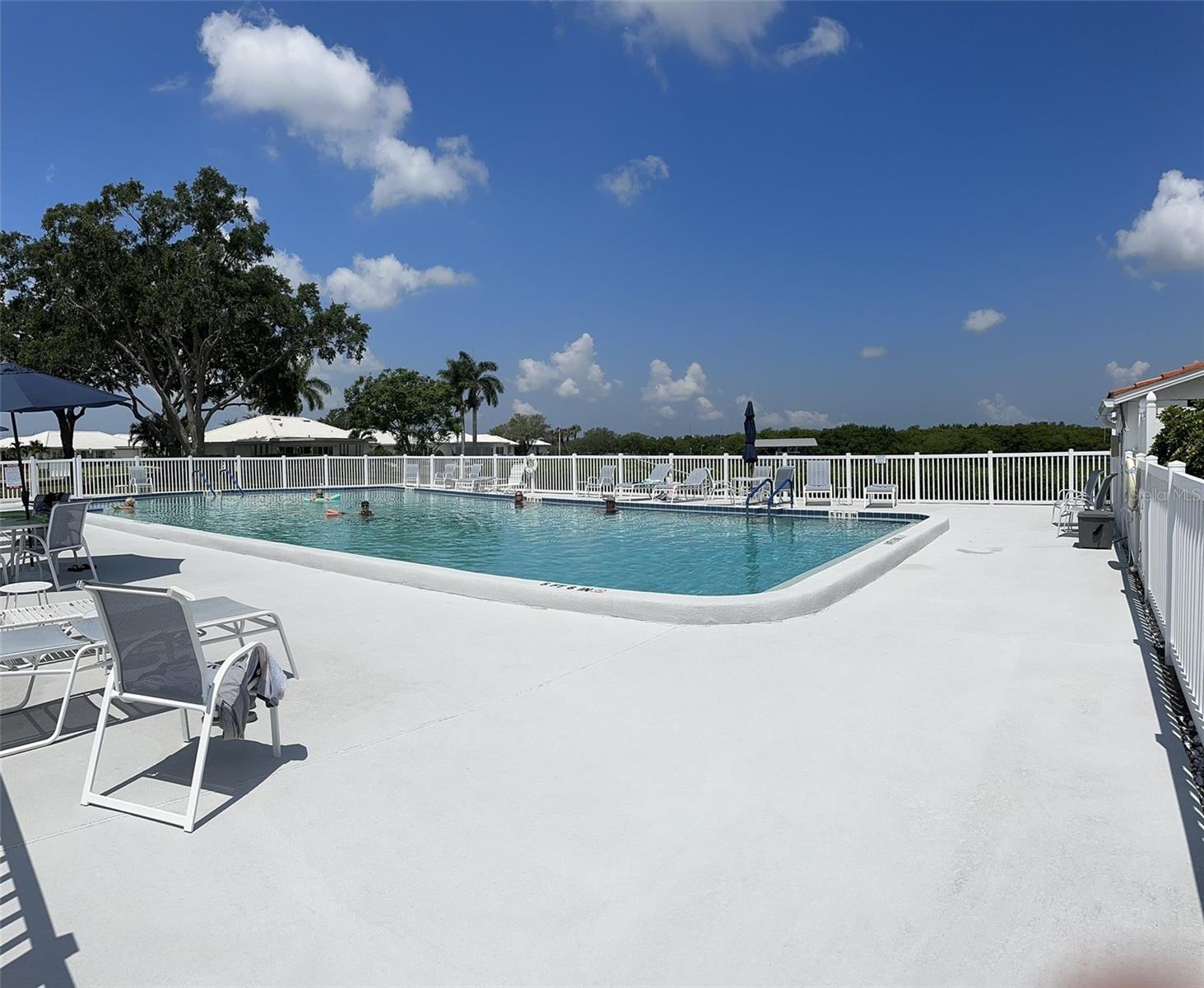 RIVER ISLES - Residential