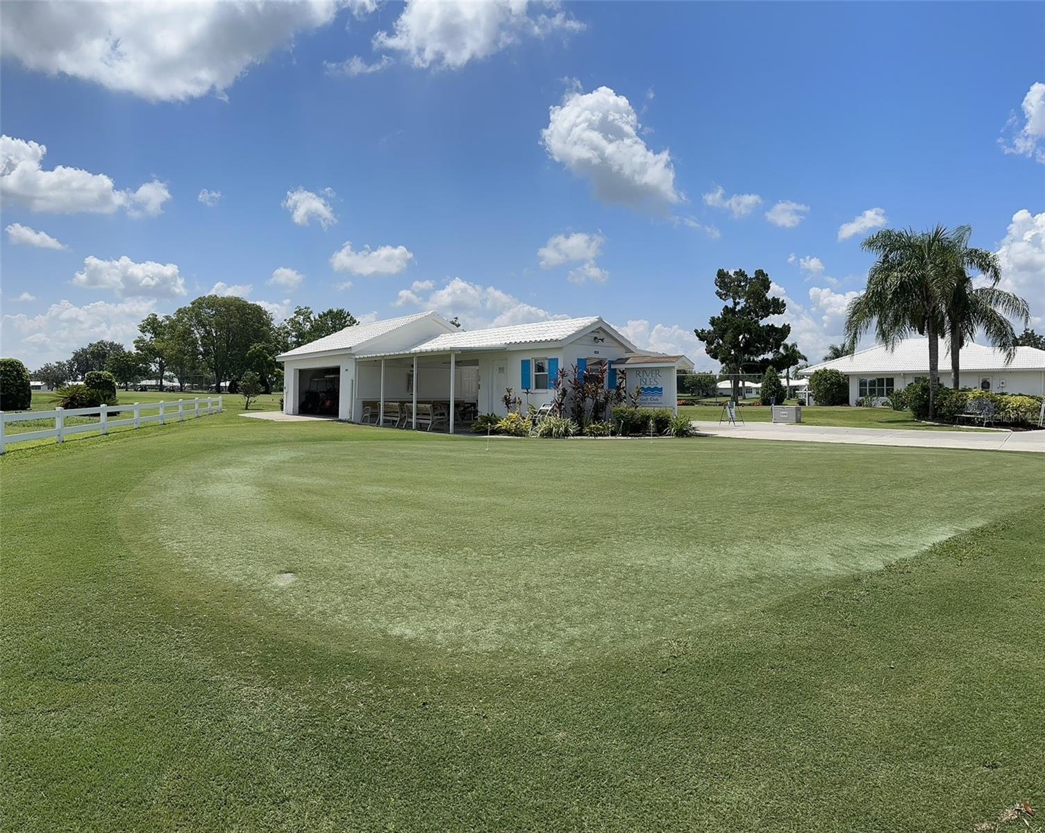 RIVER ISLES - Residential