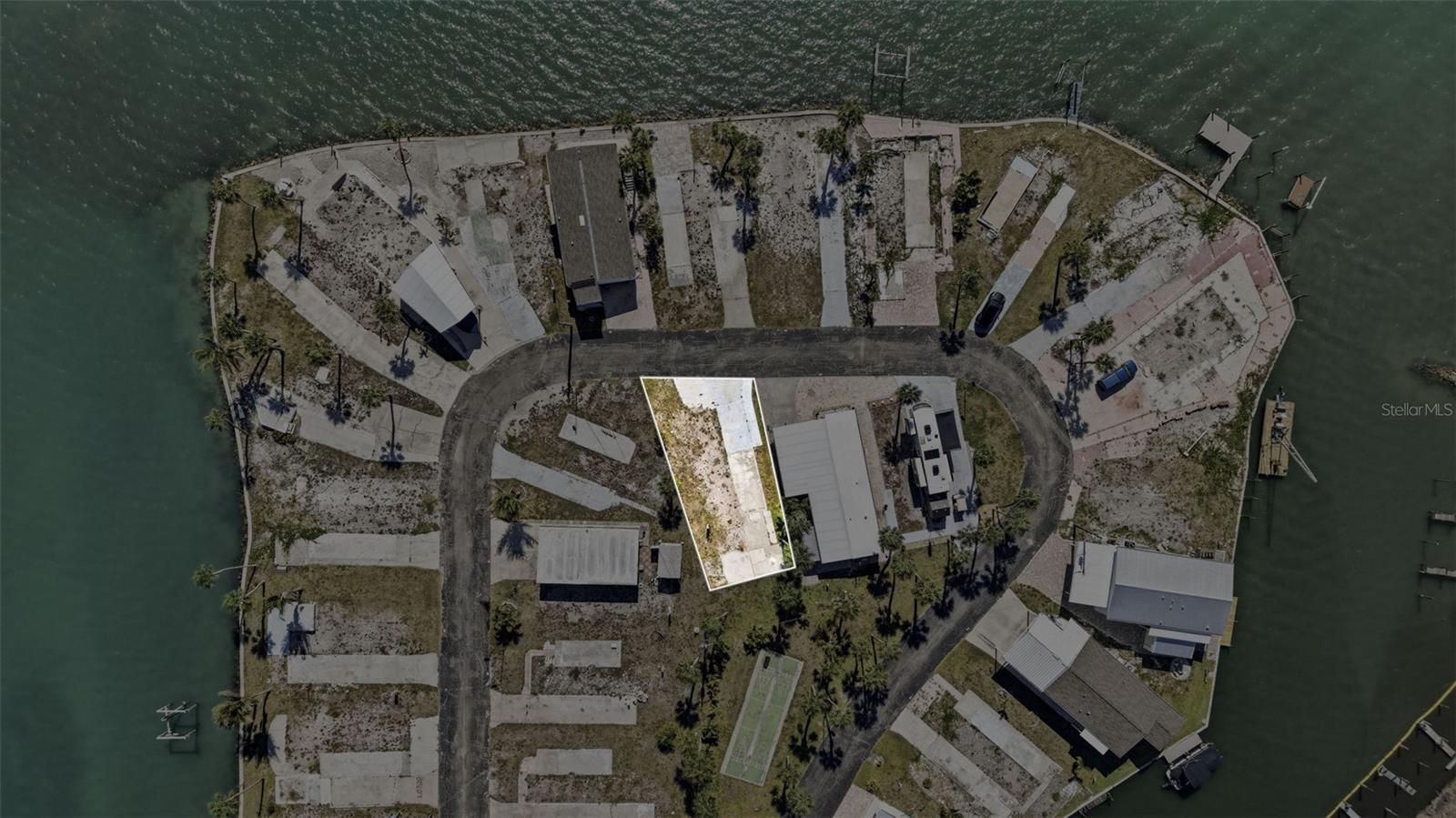 PARK POINTE MOB HME VLGE - Land