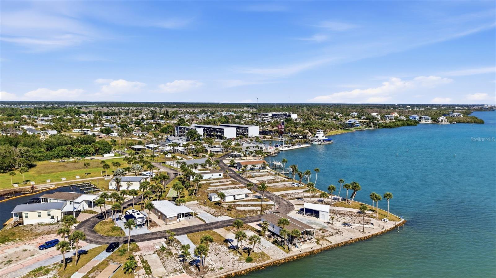 PARK POINTE MOB HME VLGE - Land