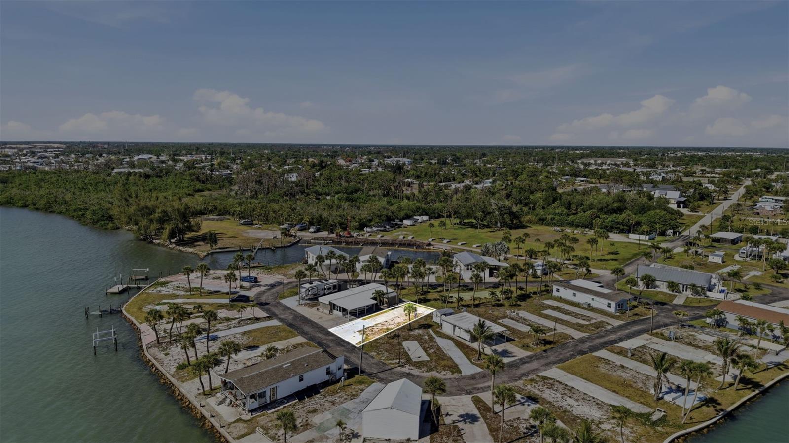 PARK POINTE MOB HME VLGE - Land