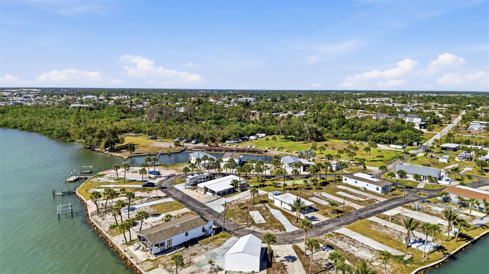 PARK POINTE MOB HME VLGE - Land