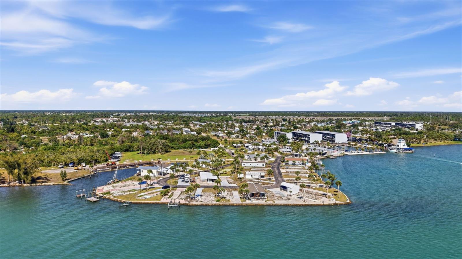 PARK POINTE MOB HME VLGE - Land