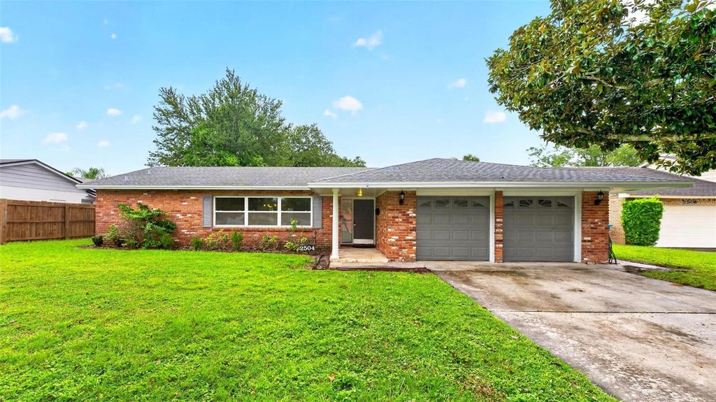 Photo of 2504 Lauderdale Court, Orlando, FL 32805 (MLS # O6447863)