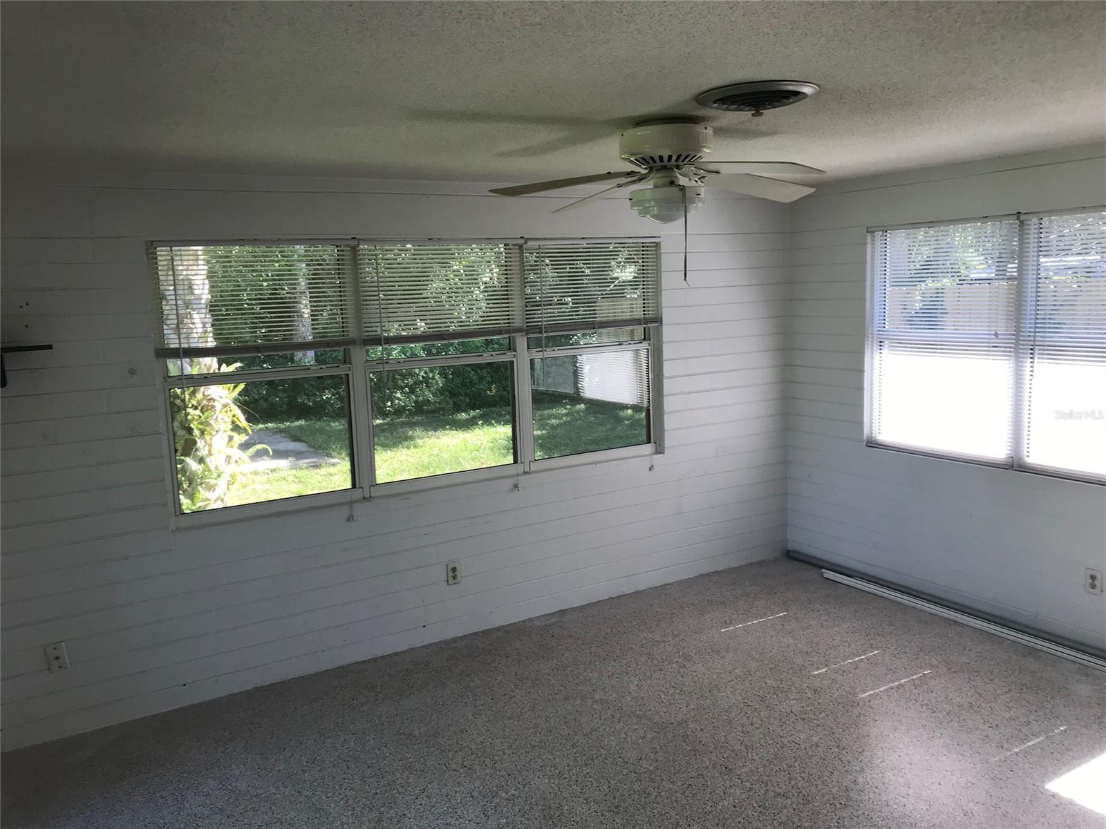 Detwilers Add 01 New Smyrna Bch - Residential Lease
