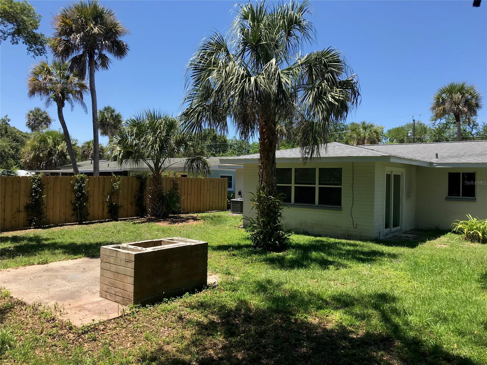 Detwilers Add 01 New Smyrna Bch - Residential Lease