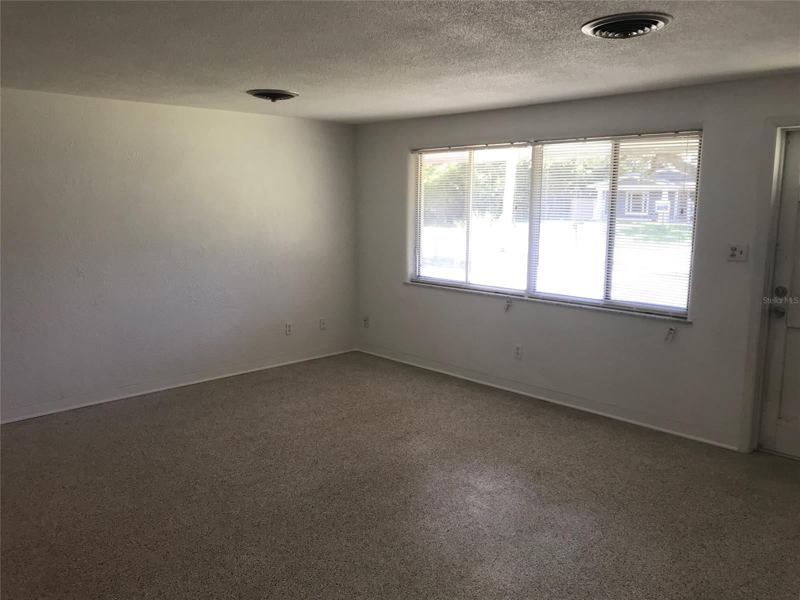 Detwilers Add 01 New Smyrna Bch - Residential Lease