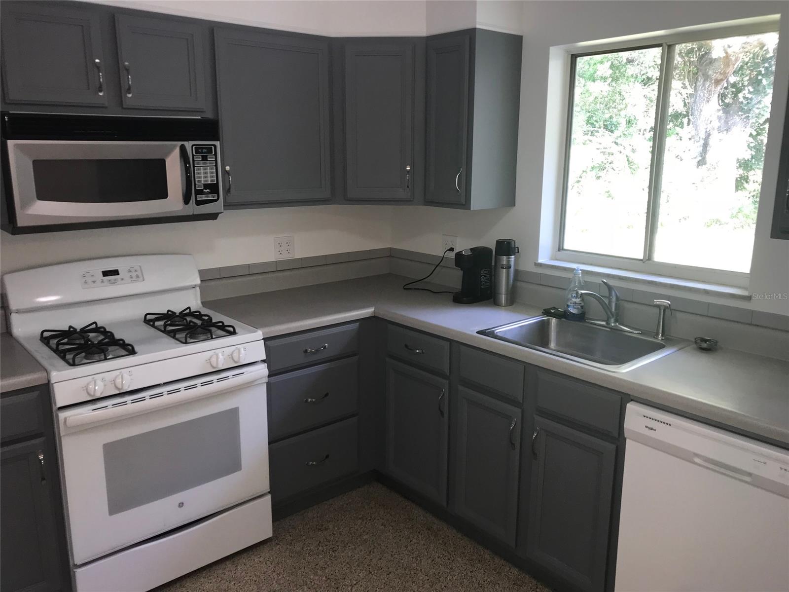 Detwilers Add 01 New Smyrna Bch - Residential Lease