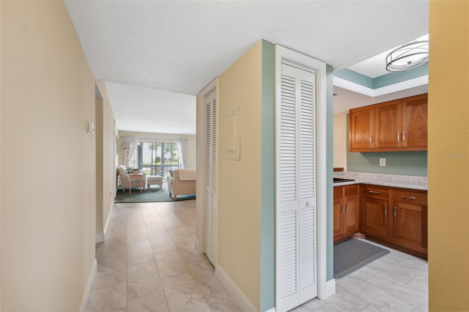 143 LAKESIDE DRIVE 143