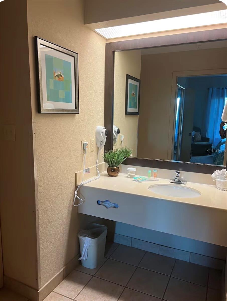 8303 RESORT CONDOMINIUM - Residential