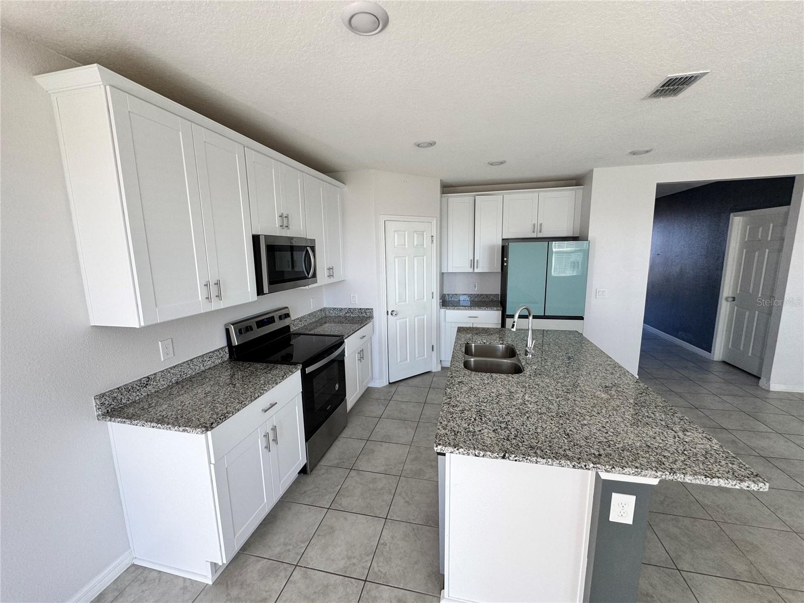 LUCERNE PARK RESERVE - Residential Lease