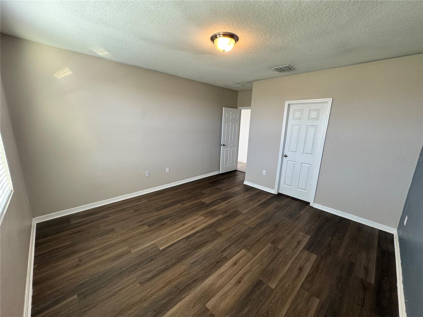 LUCERNE PARK RESERVE - Residential Lease