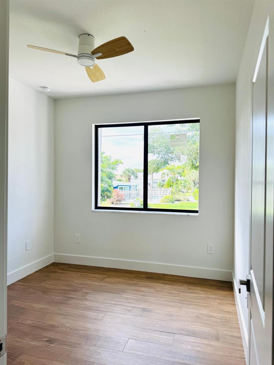 CHARLOTTE PARK - Residential