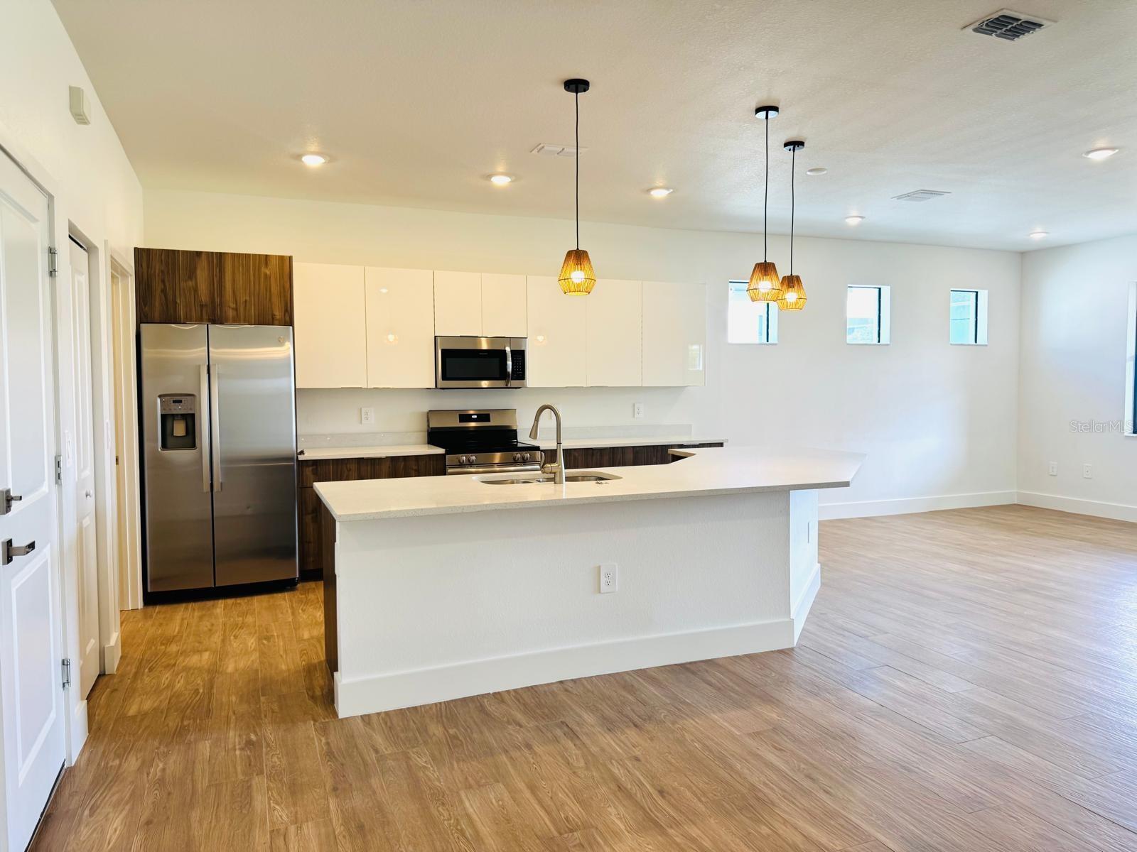 CHARLOTTE PARK - Residential