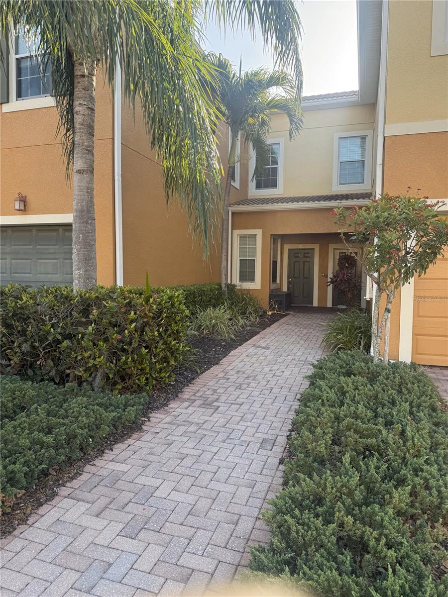 2 level townhouse in Stone Haven. 3 bed with a bonus room, 2.5 bath and 1 car garage. Gated community with heated community pool and playground. Siesta Key is about a 10 minutes drive. A- Rated schools.