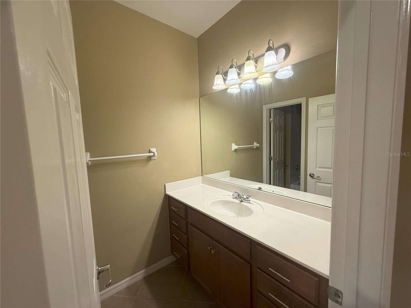 STONEHAVEN PH 4, 5, 6, 7 & 25 - Residential Lease