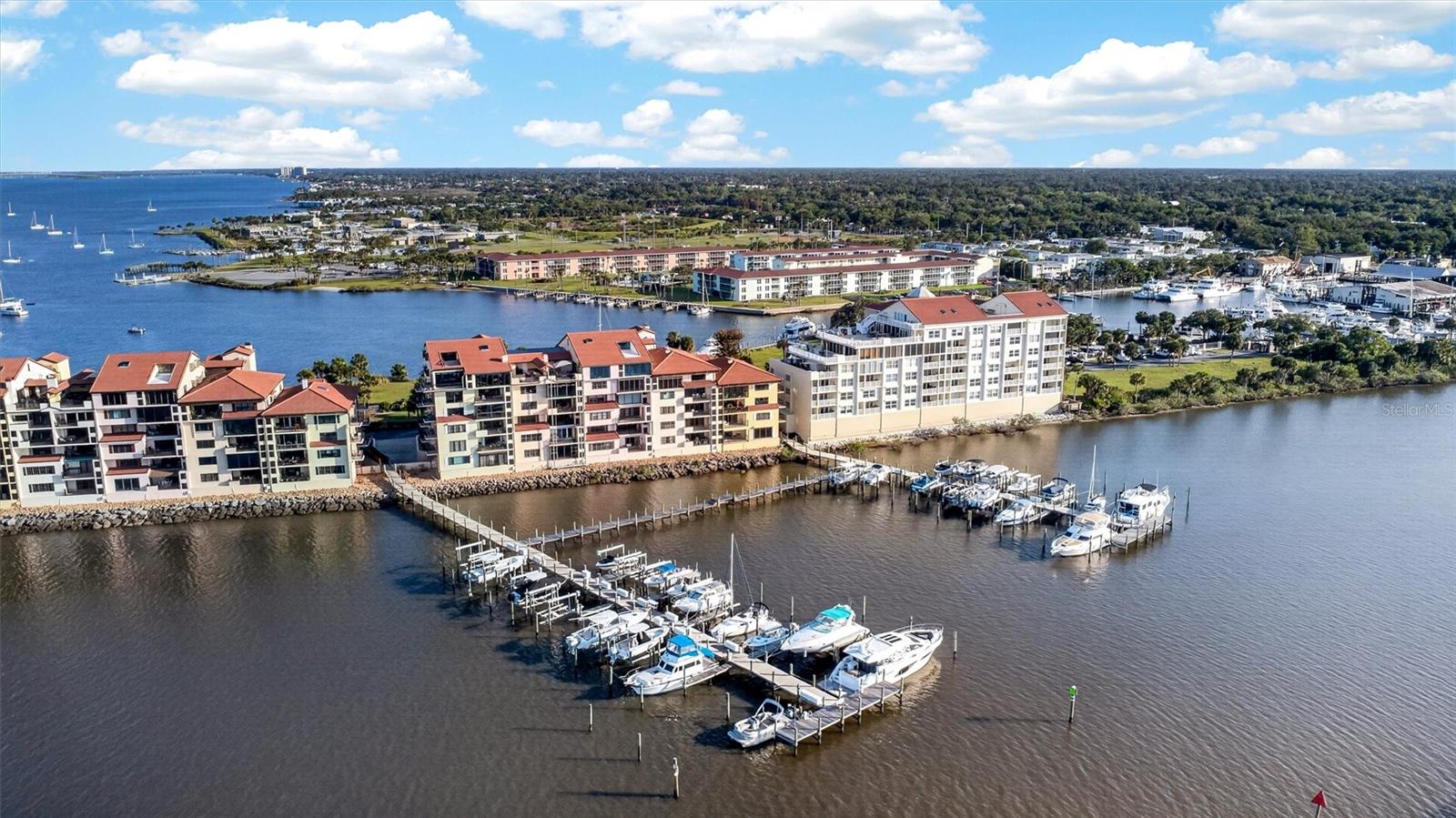 MARINA POINT PH 01 CONDO - Residential