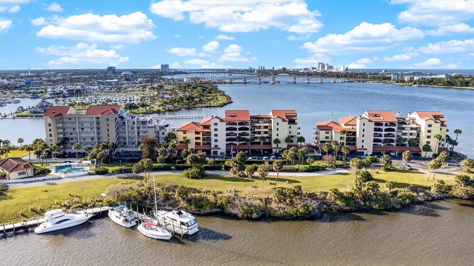 MARINA POINT PH 01 CONDO - Residential