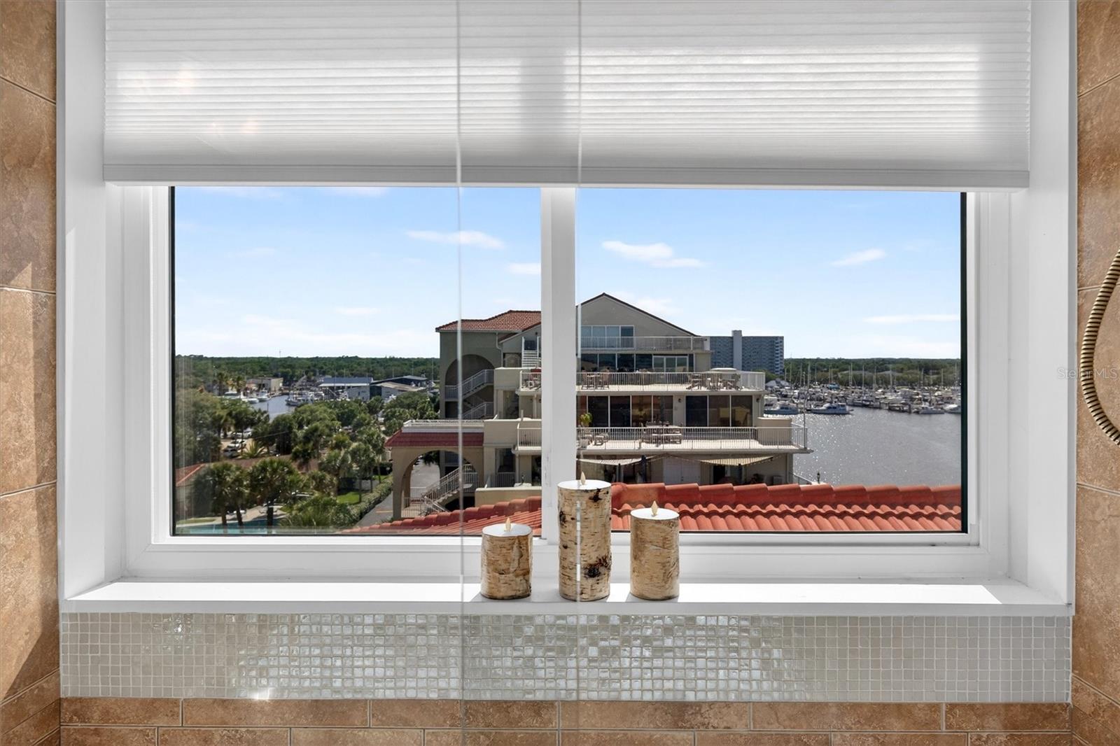 MARINA POINT PH 01 CONDO - Residential