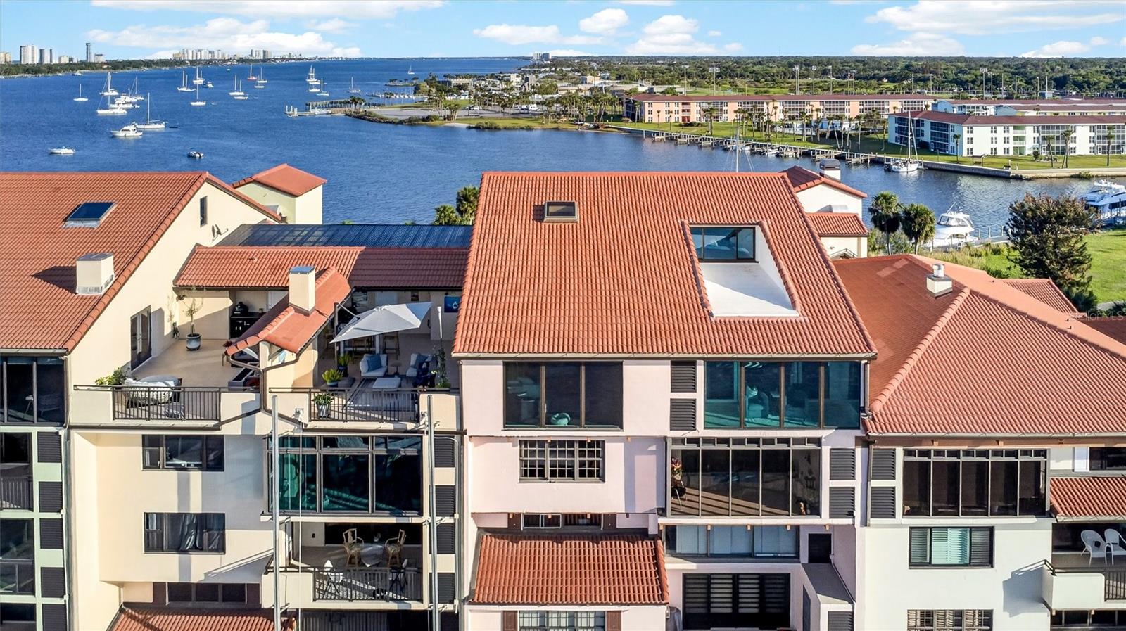 MARINA POINT PH 01 CONDO - Residential