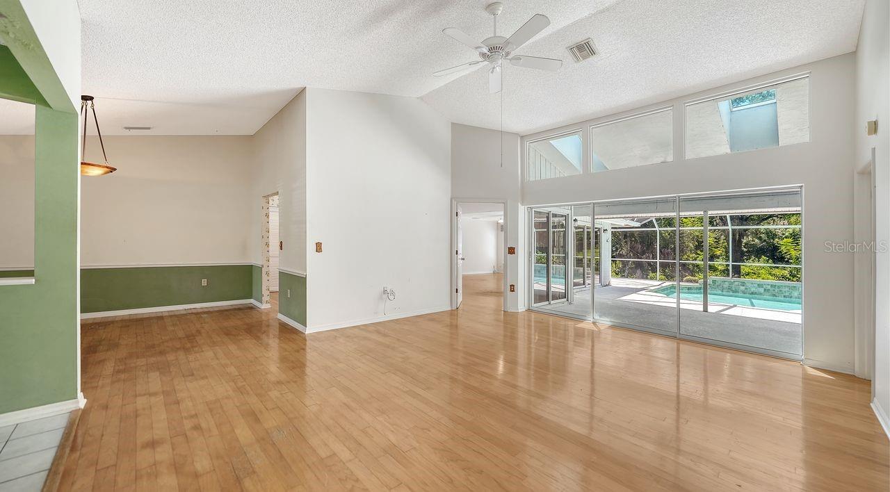 4481 OAK VIEW DRIVE