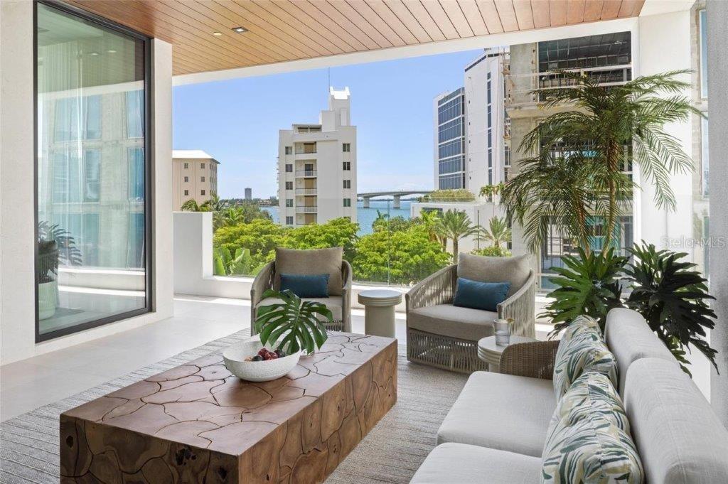 GOLDEN GATE POINT - Residential