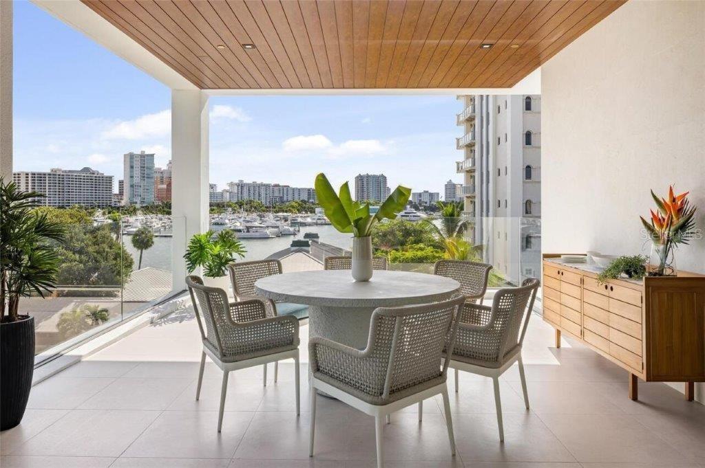 GOLDEN GATE POINT - Residential