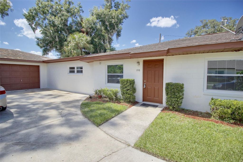 Photo of 108 E Wallace Street, Orlando, FL 32809 (MLS # O6381983)