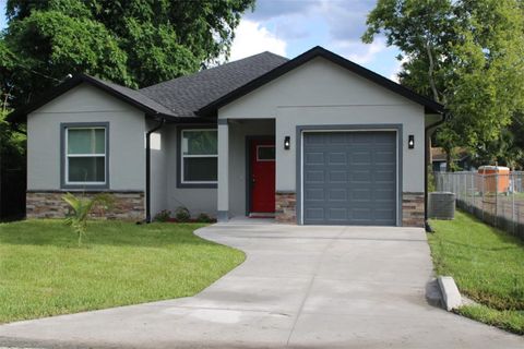 Photo of 2451 W 18th Street, Sanford, FL 32771 (MLS # O6294841)