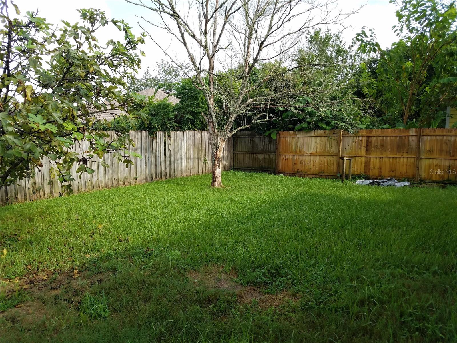 NORTHRIDGE - Residential Lease