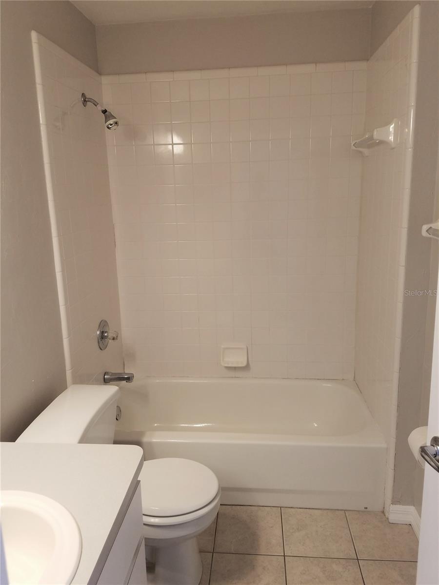 NORTHRIDGE - Residential Lease