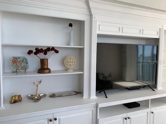 100 OAKMONT LANE 801