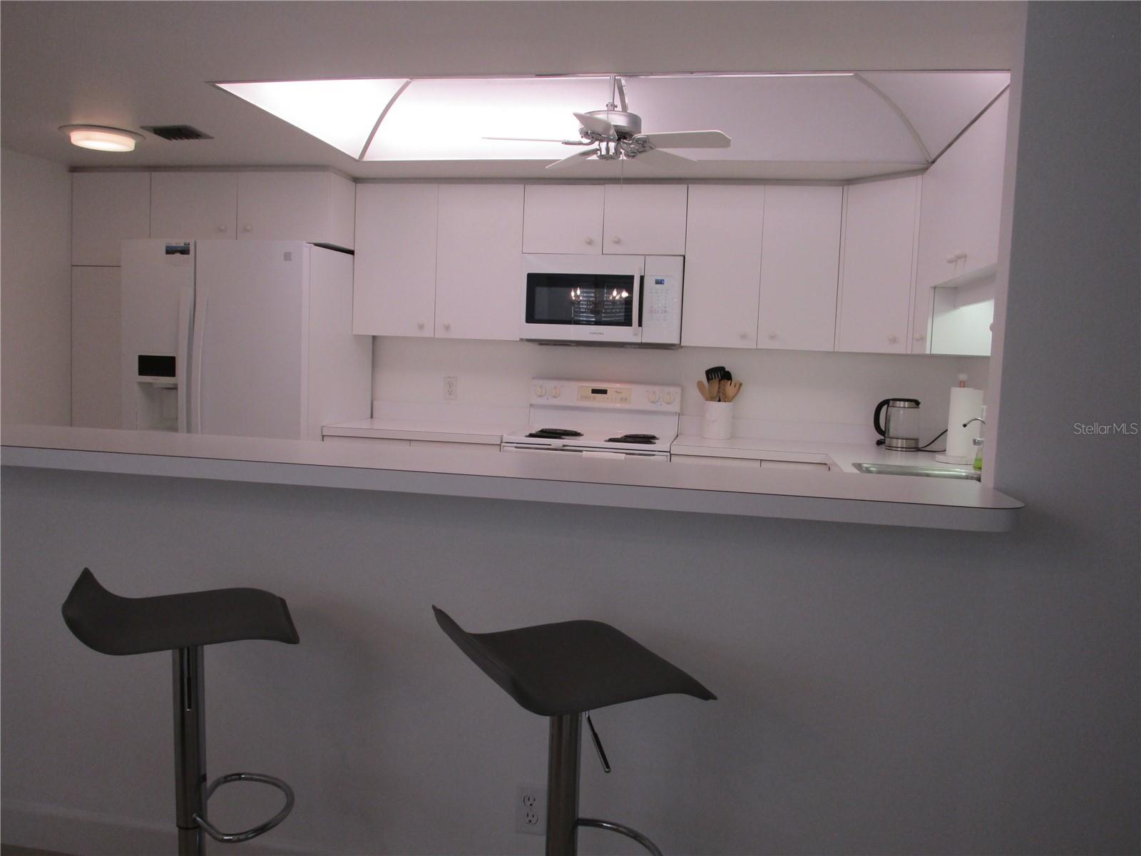 100 OAKMONT LANE 801