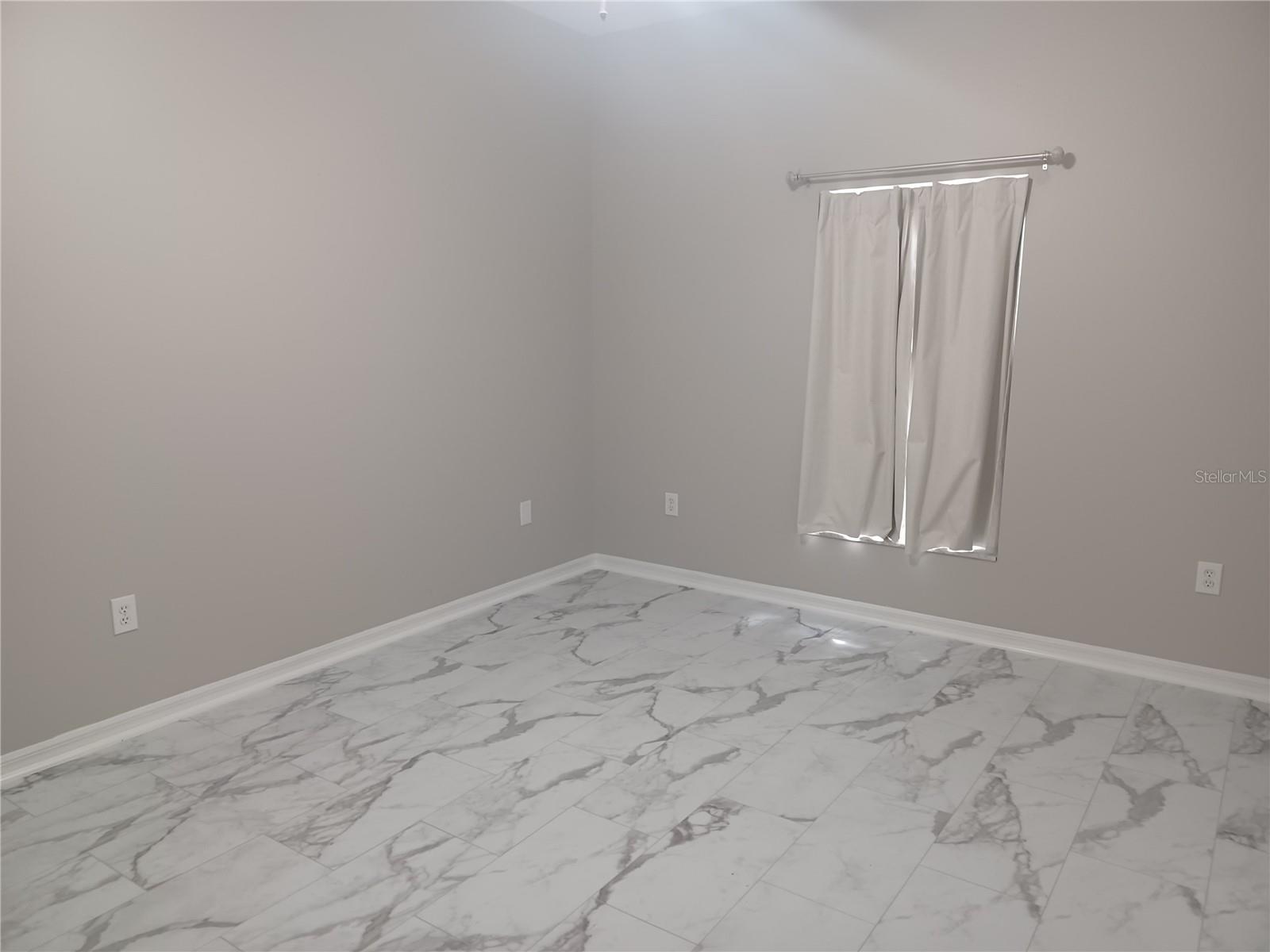 HIDDEN PINES PH 03 - Residential