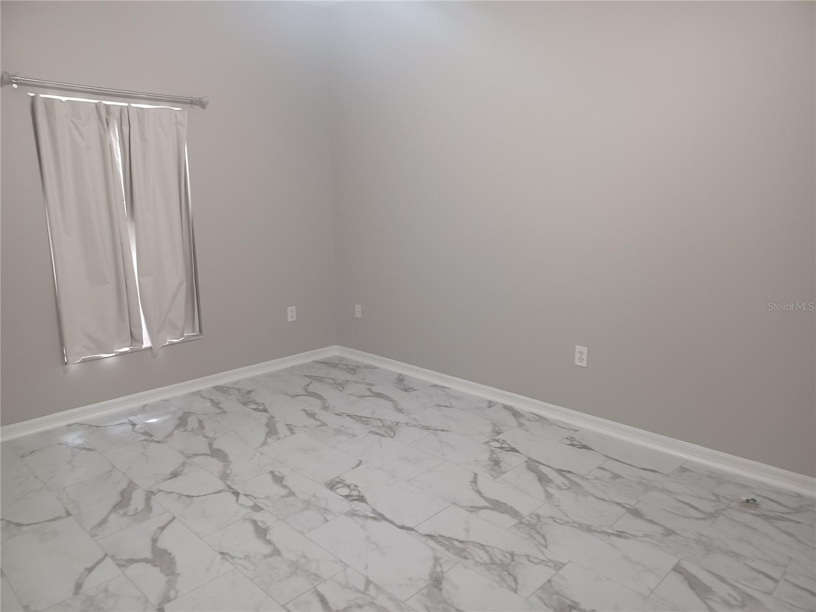 HIDDEN PINES PH 03 - Residential