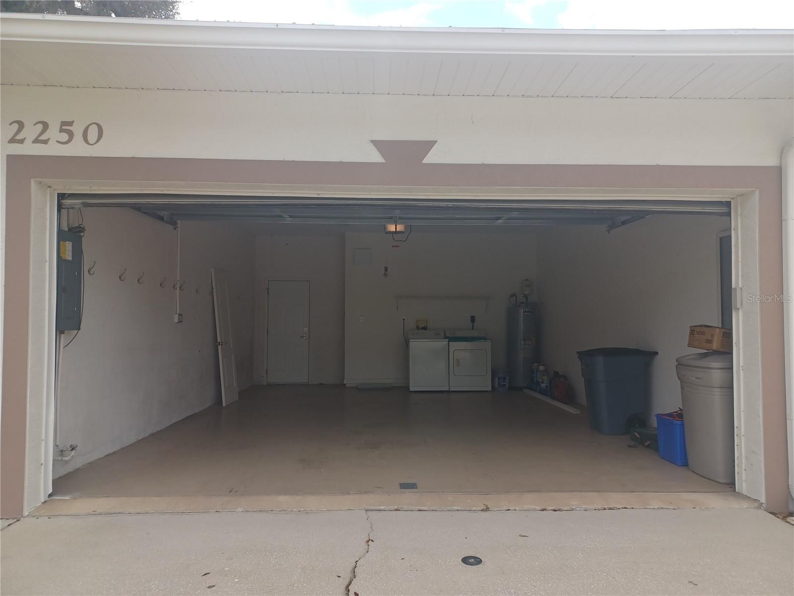 HIDDEN PINES PH 03 - Residential