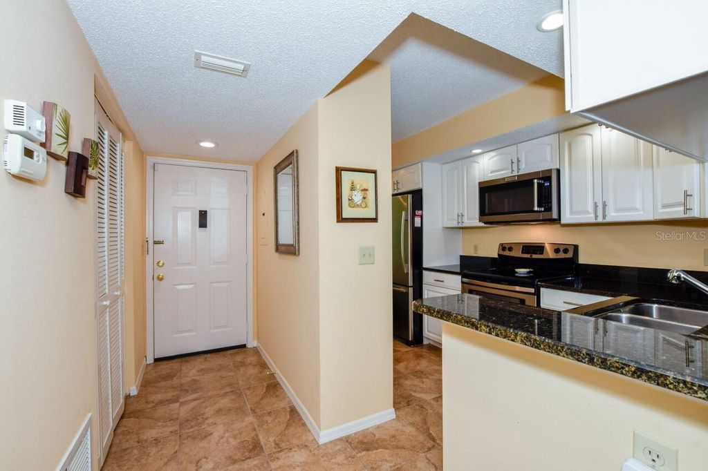 Photo of 433 Cerromar Lane #438, Venice, FL 34293 (MLS # N6140643)