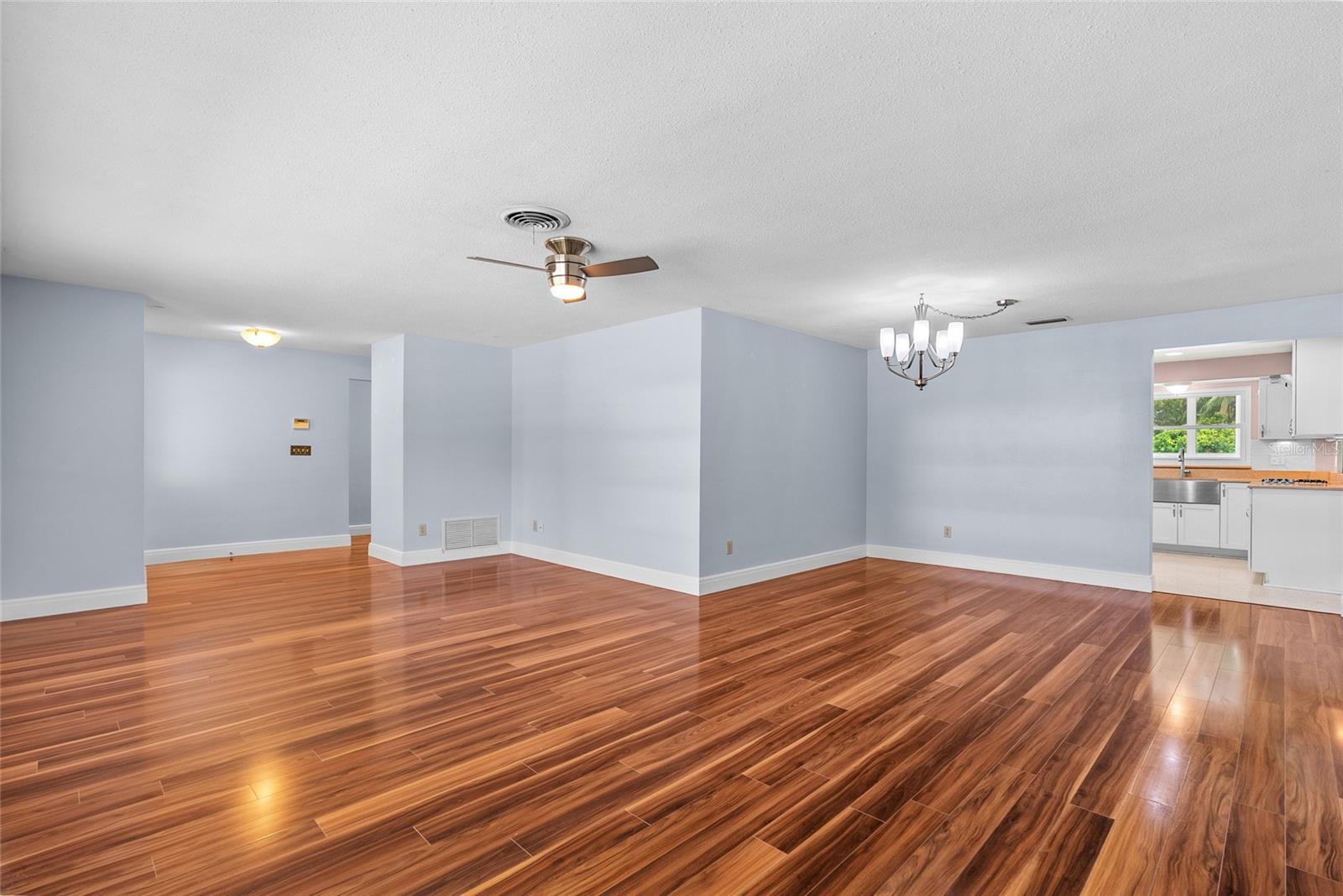 1341 RANCHWOOD DRIVE