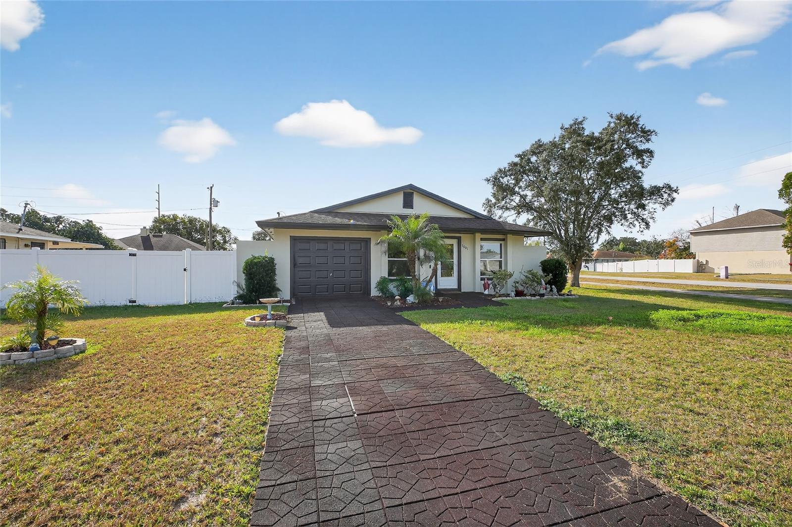 DELTONA LAKES UNIT 05 - Residential