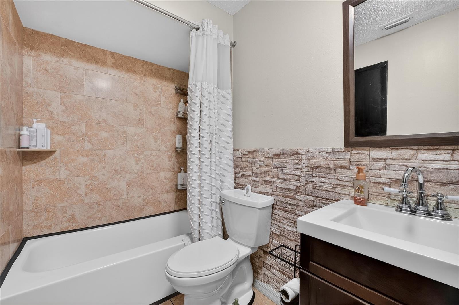 DELTONA LAKES UNIT 05 - Residential