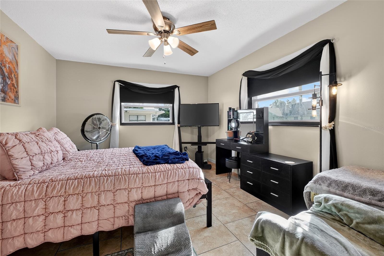 DELTONA LAKES UNIT 05 - Residential