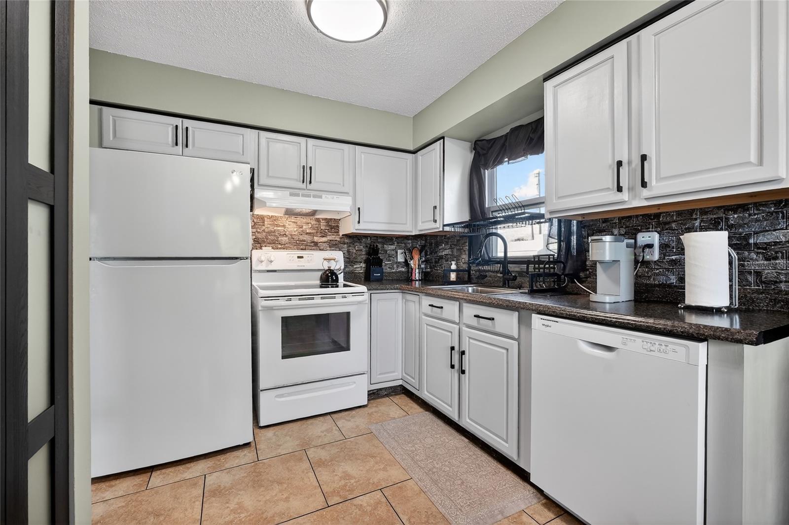 DELTONA LAKES UNIT 05 - Residential