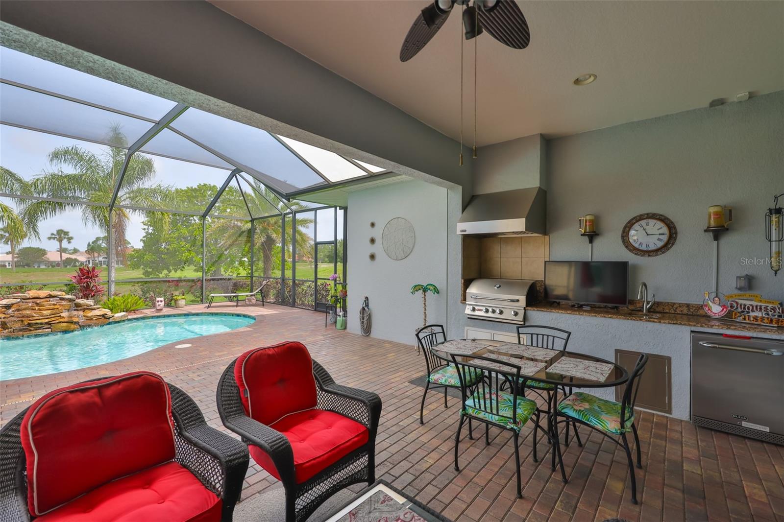 SUN CITY CENTER UNIT 274 & 2 - Residential