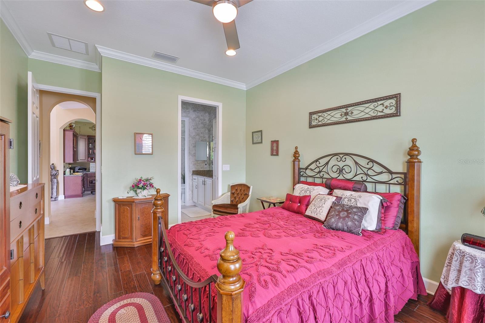 SUN CITY CENTER UNIT 274 & 2 - Residential