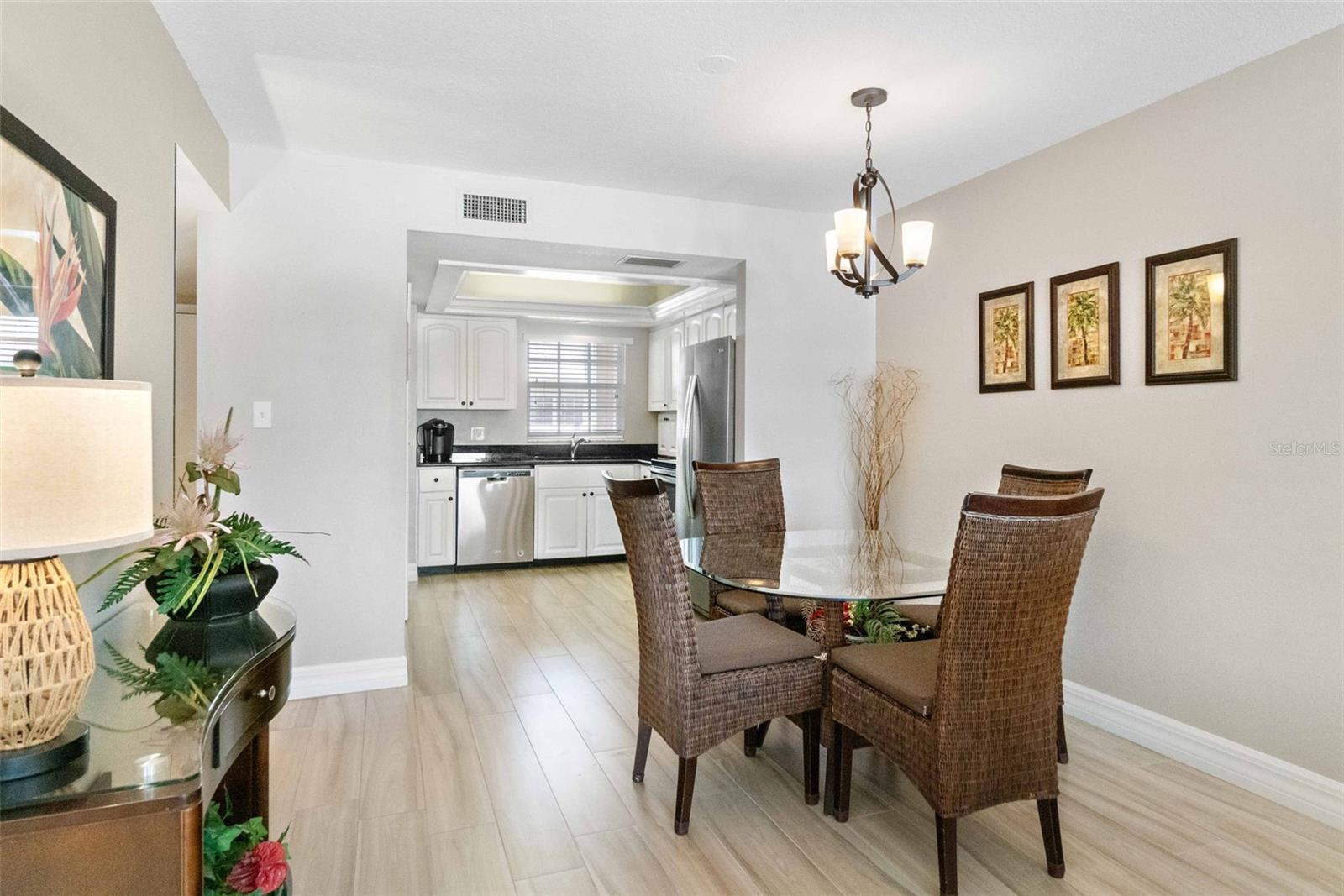 PALM BAY CLUB III - Residential