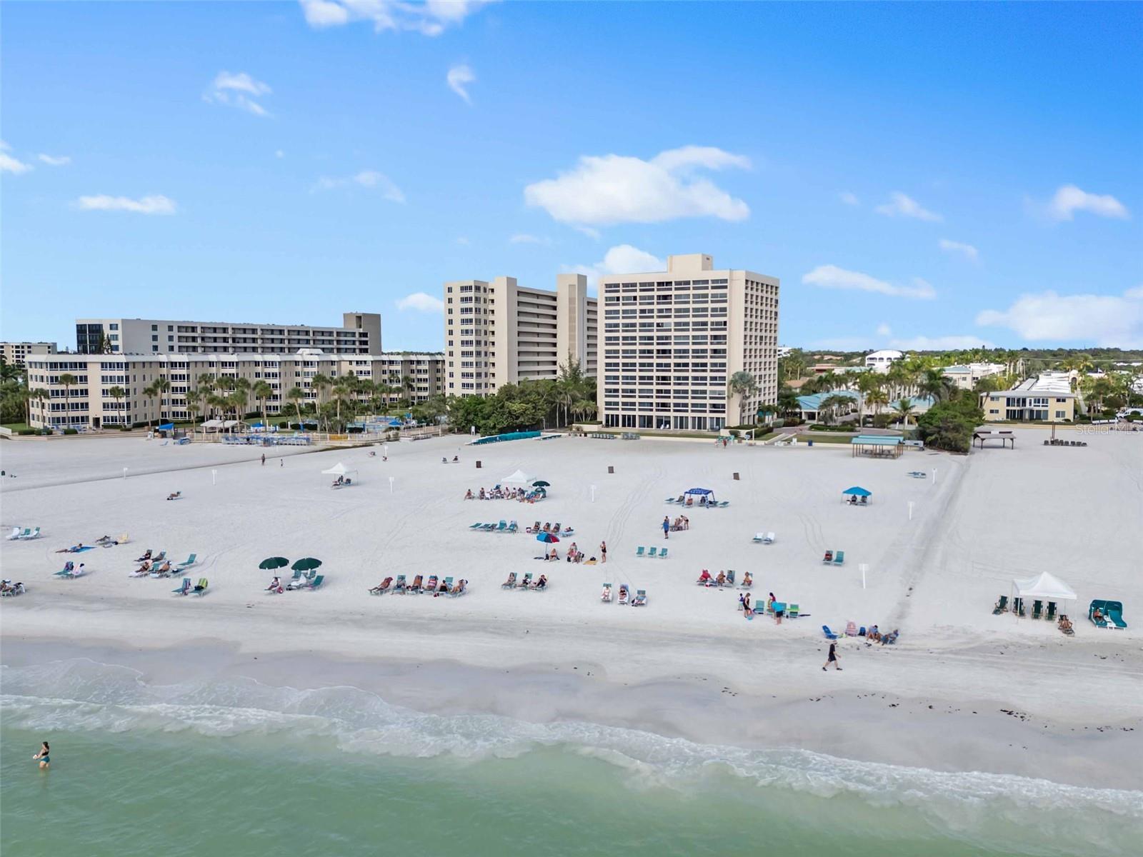 PALM BAY CLUB III - Residential