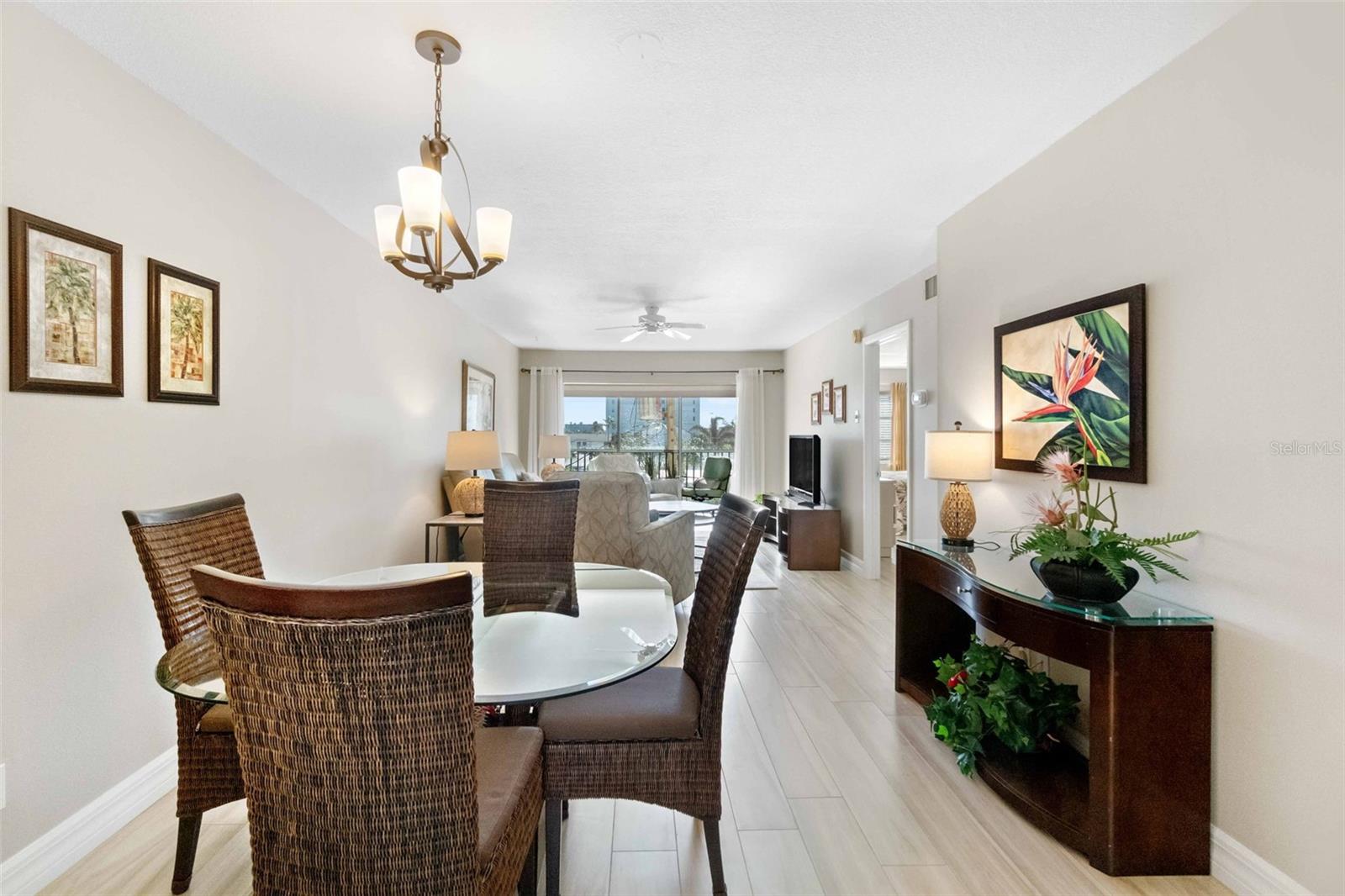 PALM BAY CLUB III - Residential