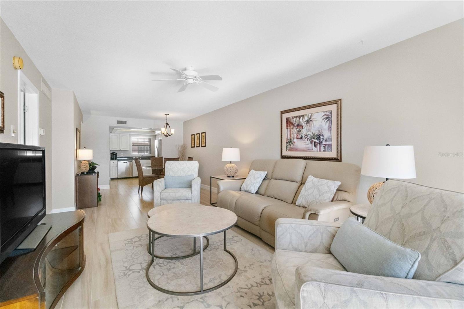 PALM BAY CLUB III - Residential