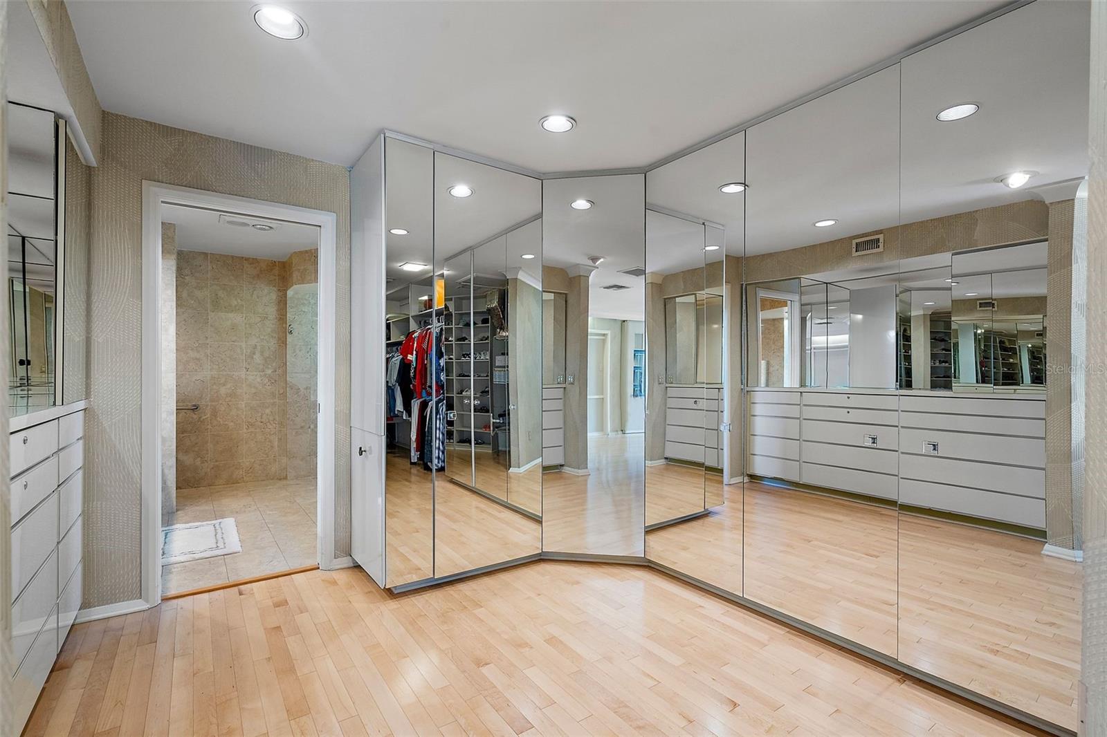 VINA-DEL-MAR SEC 1 - Residential